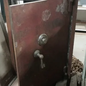 Frontal caja fuerte Arcas Matths Gruber