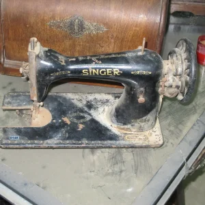 Máquina coser estuche madera curvada Singer